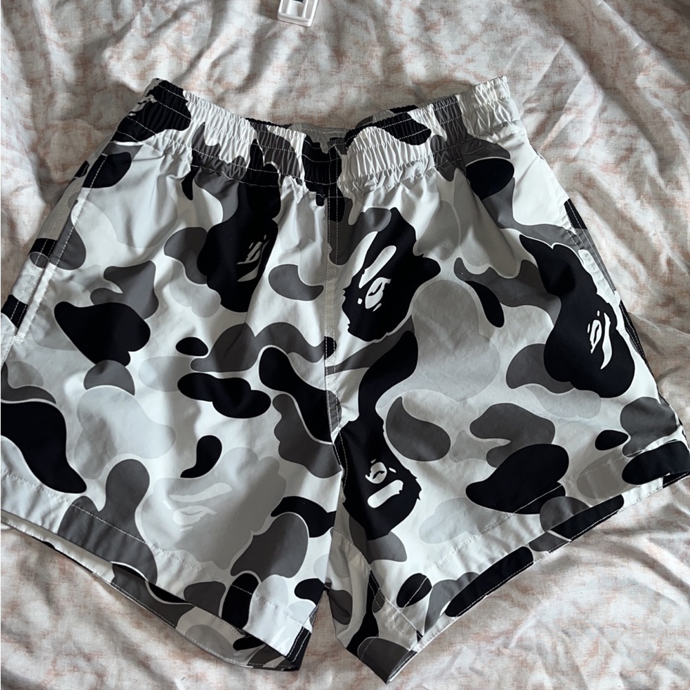 BAPE SHORTS - Picture 3 of 3